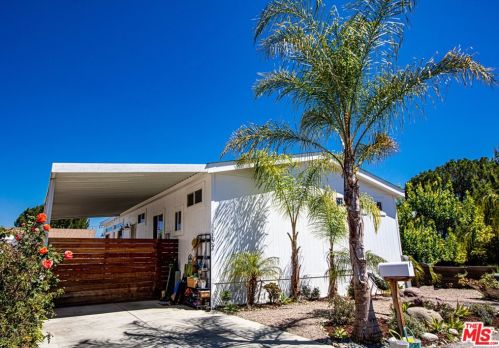 1302 Zuni Ln, Topanga CA  90290-4479 exterior