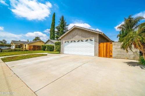 1405 Sorrel St, Simi Valley CA  93065-3338 exterior