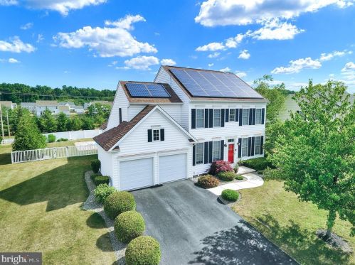 7207 Royal Oak Dr, Harrisburg PA 17112-8837 exterior