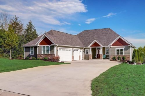 2929 Oakcrest Dr, Kansasville, WI