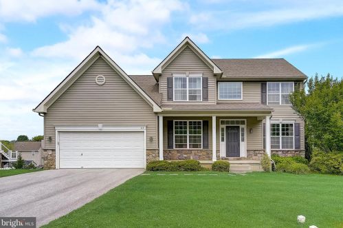 413 8th Ave, Parkesburg, PA 19365-1361