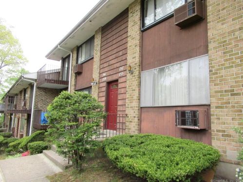 159 Kennedy Dr, Bridgeport, CT 06606-5918
