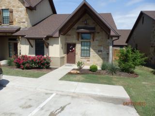 3215 Sergeant Dr, College Station TX  77845-6173 exterior