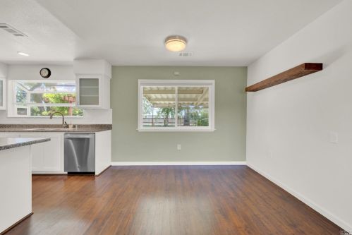 129 Rainier Cir, Vacaville CA  95687-3309 exterior