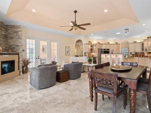 270 Logan Blvd, Naples FL 34116-3909 exterior