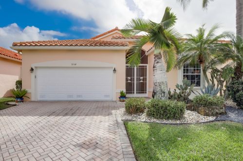 5138 Glenville Dr, Boynton Beach, FL 33437-1674