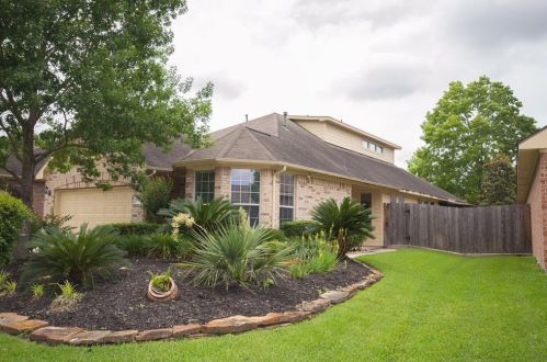 11 Bendrook Loop, Conroe TX  77384-4485 exterior