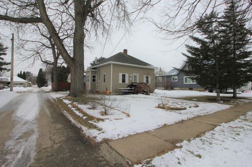 322 Mill St, West Salem, WI 54669-1703
