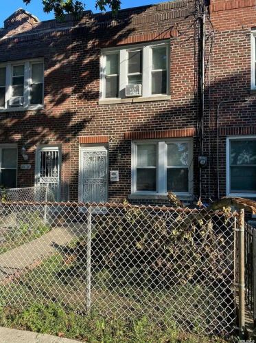 144-14 Linden Blvd, Jamaica, NY 11436-1022