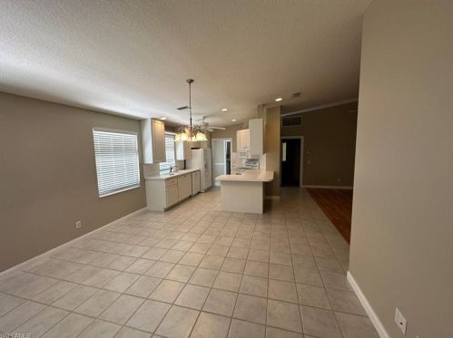 4564 Pasadena Ct, Naples FL  34109-1358 exterior
