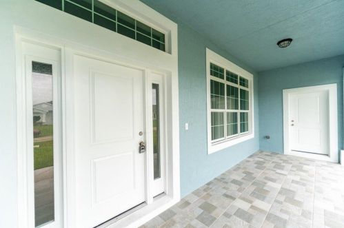386 Mccomb Ave, Fort Pierce, FL 34953-3886
