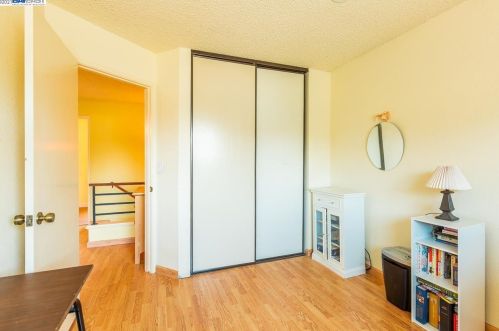 1408 Greenfield Cir, Pinole CA  94564-2136 exterior