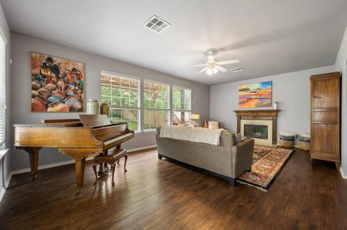 3013 Fleet Dr, Austin TX 78748-2963 exterior