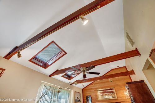 61 Venice Dr, Bricktown NJ  08723-6976 exterior