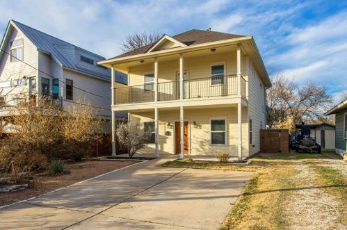 2902 13th St, Austin TX  78702-2420 exterior