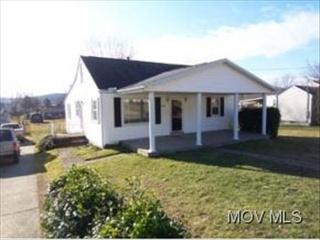 204 6th Ave, Parkersburg, WV 26101-5910