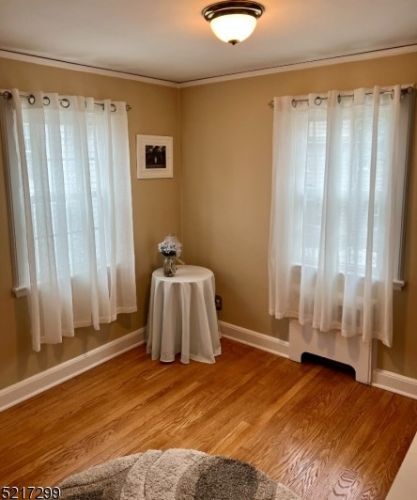 16 Haines Dr, Bloomfield NJ  07003-2906 exterior