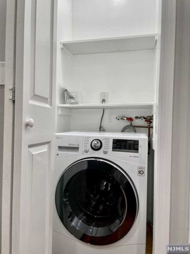 515 Bloomfield Ave, Montclair NJ  07042-3582 exterior