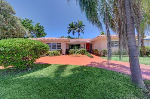 401 31st Ave, Hollywood FL  33021-7007 exterior