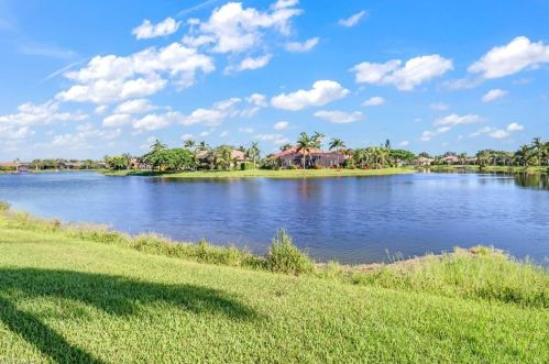 4356 Longshore Way, Naples, FL 34119-8915