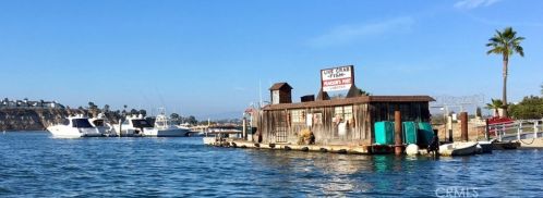 56 Saratoga, Newport Beach CA  92660-6148 exterior