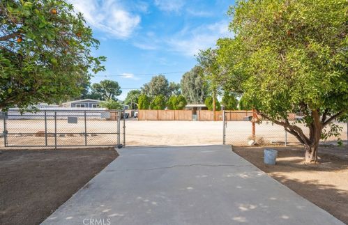 19841 Grand Ave, Lake Elsinore CA  92530-6432 exterior