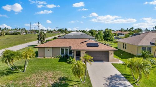 22 13th Ter, Cape Coral, FL 33991-8021