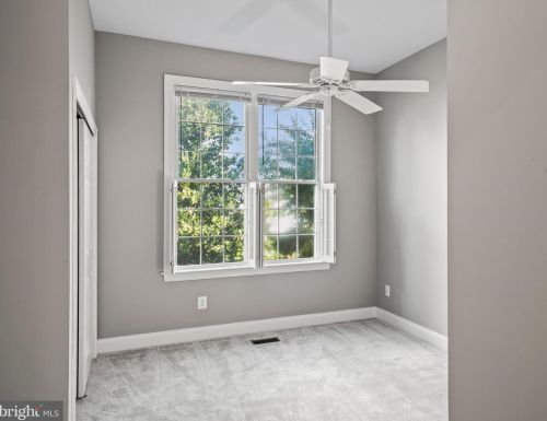 15573 Alderbrook Dr, Haymarket VA  20169-6130 exterior