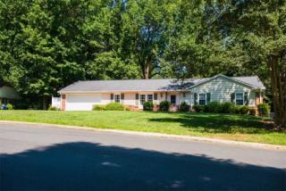 402 Longstreet Dr, Greer SC  29650-3823 exterior