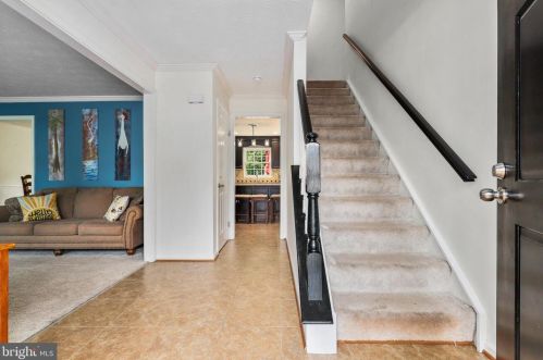 1426 Cellar Crk Way, Herndon VA  20170-2805 exterior