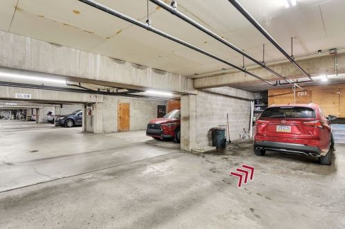 701 Camelot Dr, Pittsburgh PA  15237-4979 exterior