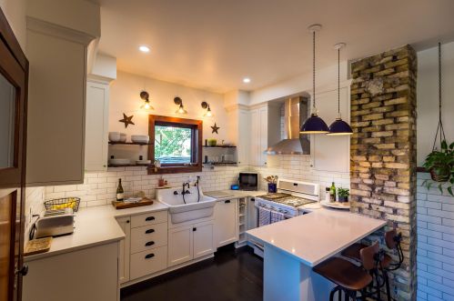 3063 Superior St, Milwaukee WI 53207-3064 exterior