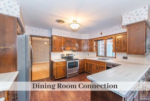 170 Lowell Rd, Ridgewood NJ  07452-1234 exterior