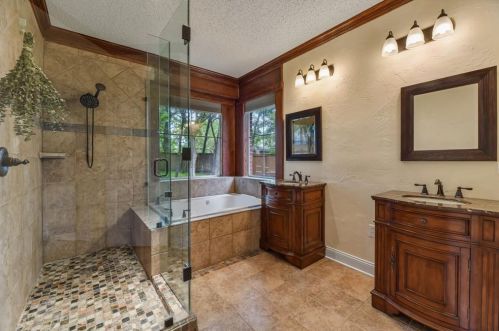 4220 Remington Park Ct, Lewisville TX  75028-3041 exterior