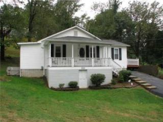 903 Houghton Dr, Charleston, WV 25311-1642