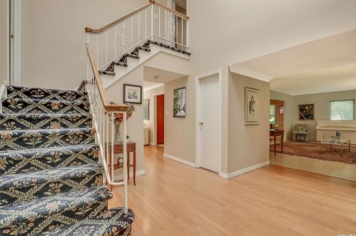 30 Rustic Gate Ln, Huntington Station, NY 11746-6132