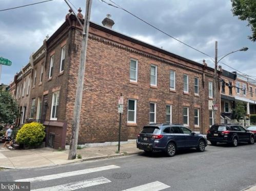 2625 Aspen St, Philadelphia, PA 19130-2427