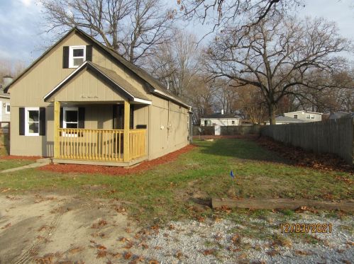 421 Liberty St, Hobart IN 46342-4645 exterior