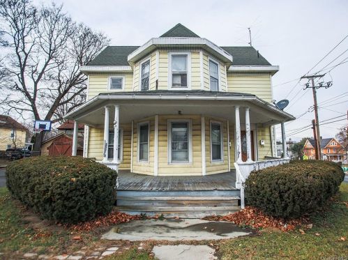 1 Royce Ave, Middletown, NY 10940-4708