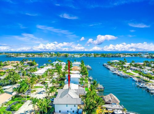 724 Shore Dr, Boynton Beach, FL 33435-2816
