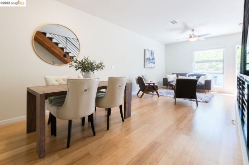 115 Glashaus Loop, Oakland CA 94608-1298 exterior