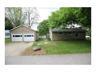 3566 Center Dr, Greenville, OH 45331-3004