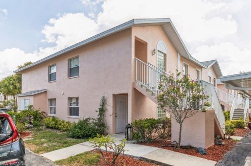 26723 Little John Ct, Bonita Springs, FL 34135-6378