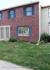 2504 Candlecrest Cir, Manhattan KS  66503-0323 exterior