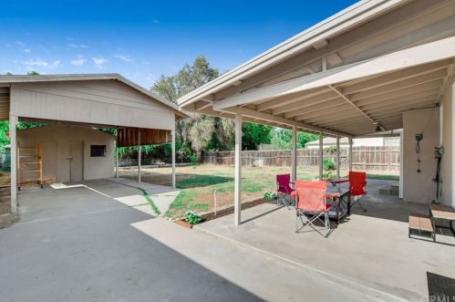 25870 Lomas Verdes St, Redlands CA  92373-8404 exterior