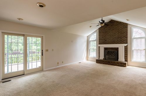 8235 Woodcreek Dr, Florence KY  41042-9119 exterior