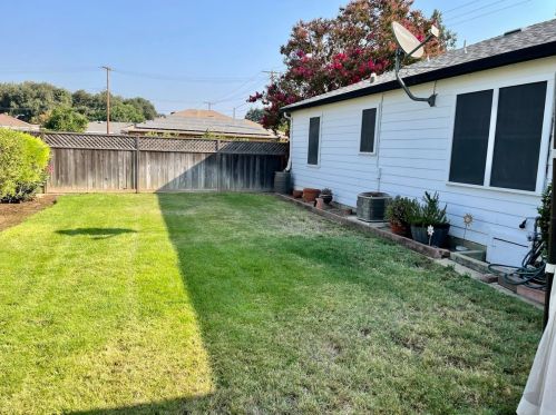 921 Hutchins St, Lodi CA  95240-5242 exterior