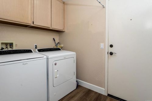 1325 Linsay Pl, Escondido CA  92026-3606 exterior