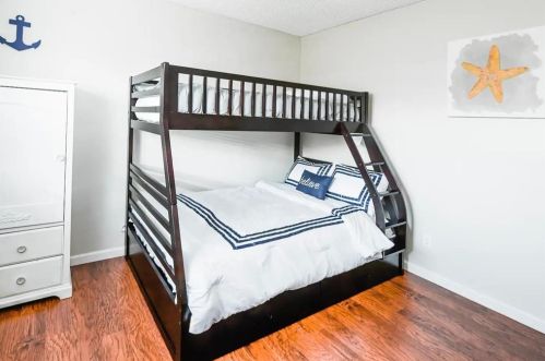 2507 37 St, Galveston TX  77550-7543 exterior