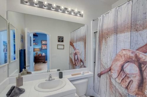 5391 Evening Sky Dr, Simi Valley CA  93063-5744 exterior
